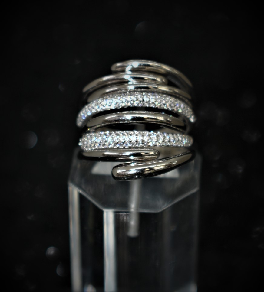 925 Sterling Silver Fashion Ring with Cubic Zirconia
