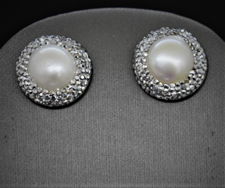 Pearl Studs Earrings With Cubic Zirconia