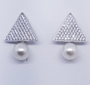 925 Sterling Silver Pearl Stud Earrings With Cubic Zirconia